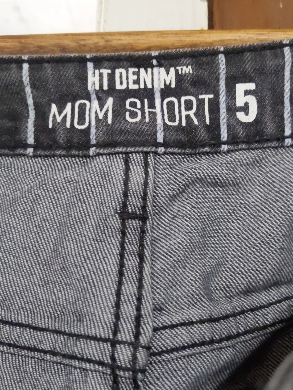 Hot topic Denim Striped High-Waist Mom Shorts Charcoal Gray - Picture 3 of 5